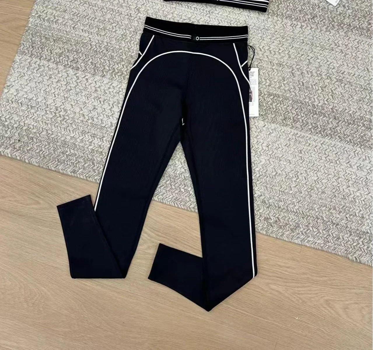 Accolade Yoga Women Casual Sports Set with Chest Pad Training Underwear High Waist Seamless Fitness Leggings Two-piece Set