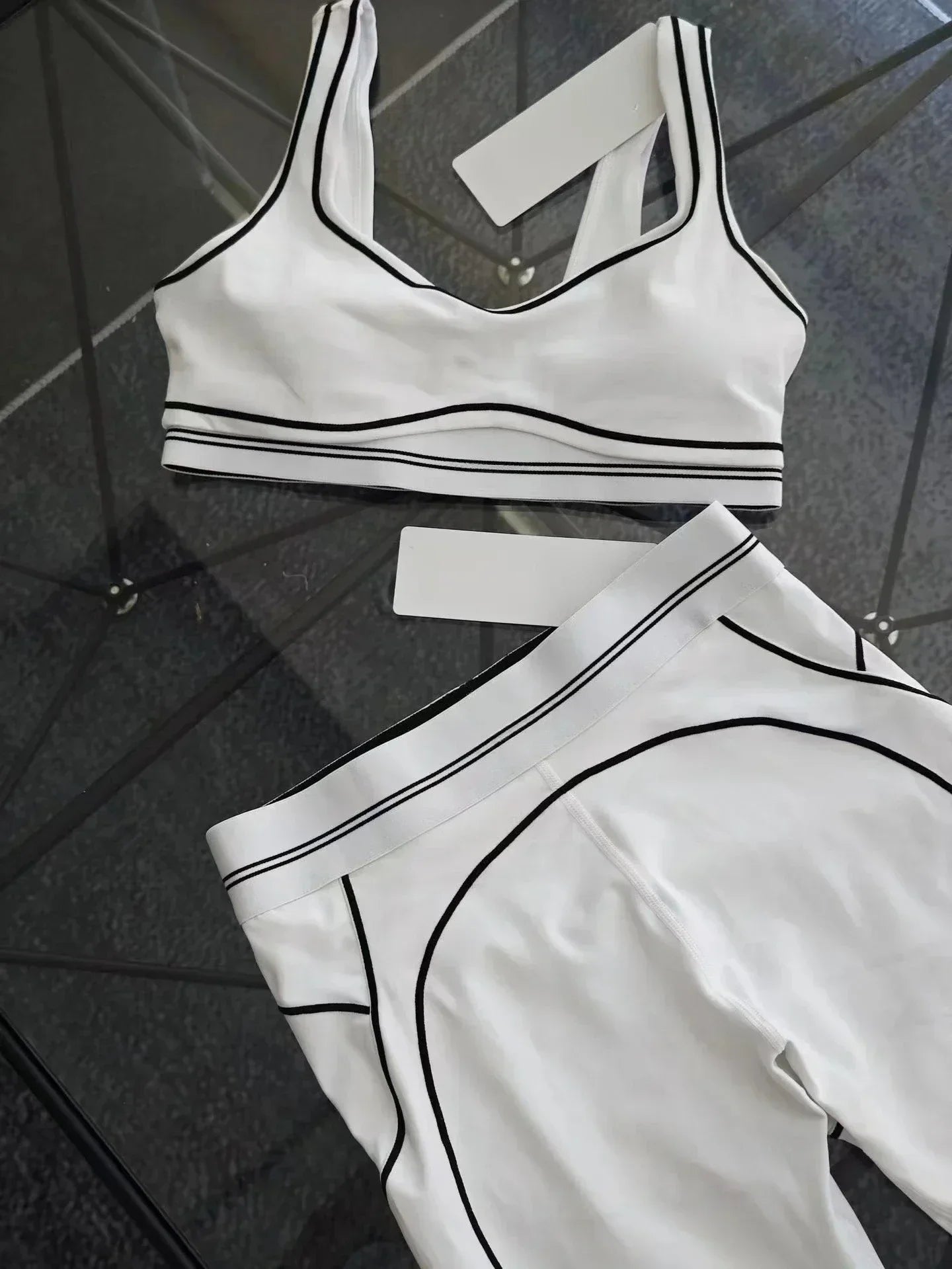 Accolade Yoga Women Casual Sports Set with Chest Pad Training Underwear High Waist Seamless Fitness Leggings Two-piece Set