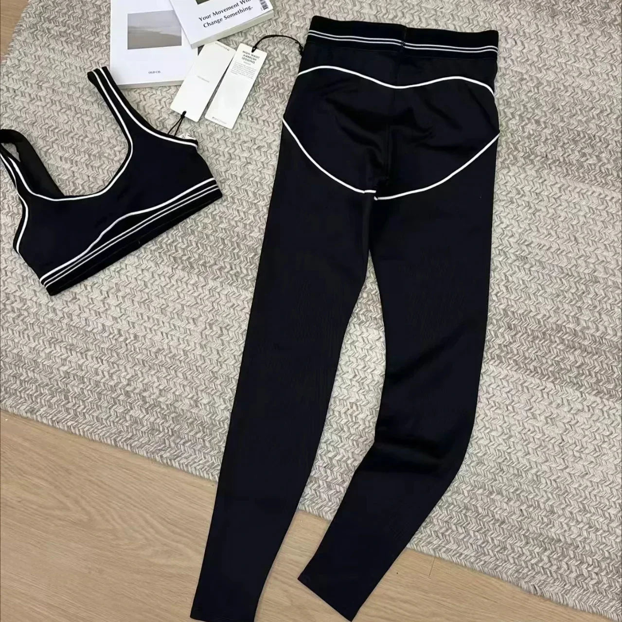 Accolade Yoga Women Casual Sports Set with Chest Pad Training Underwear High Waist Seamless Fitness Leggings Two-piece Set